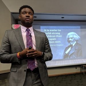 Meet your Posher, Everett